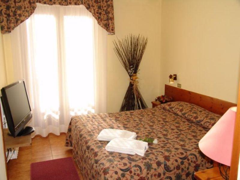 Hotel Sciatori Сестриере Экстерьер фото